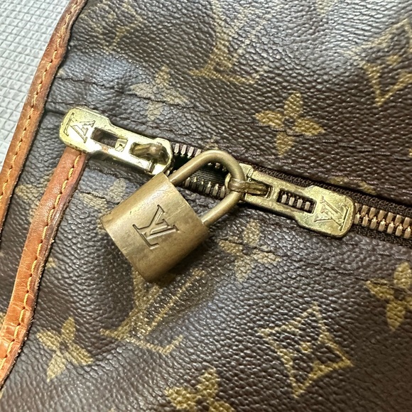 Vintage, Brown Leather Louis Vuitton Monogram Garment bag with canvas strap - Picture 15 of 16